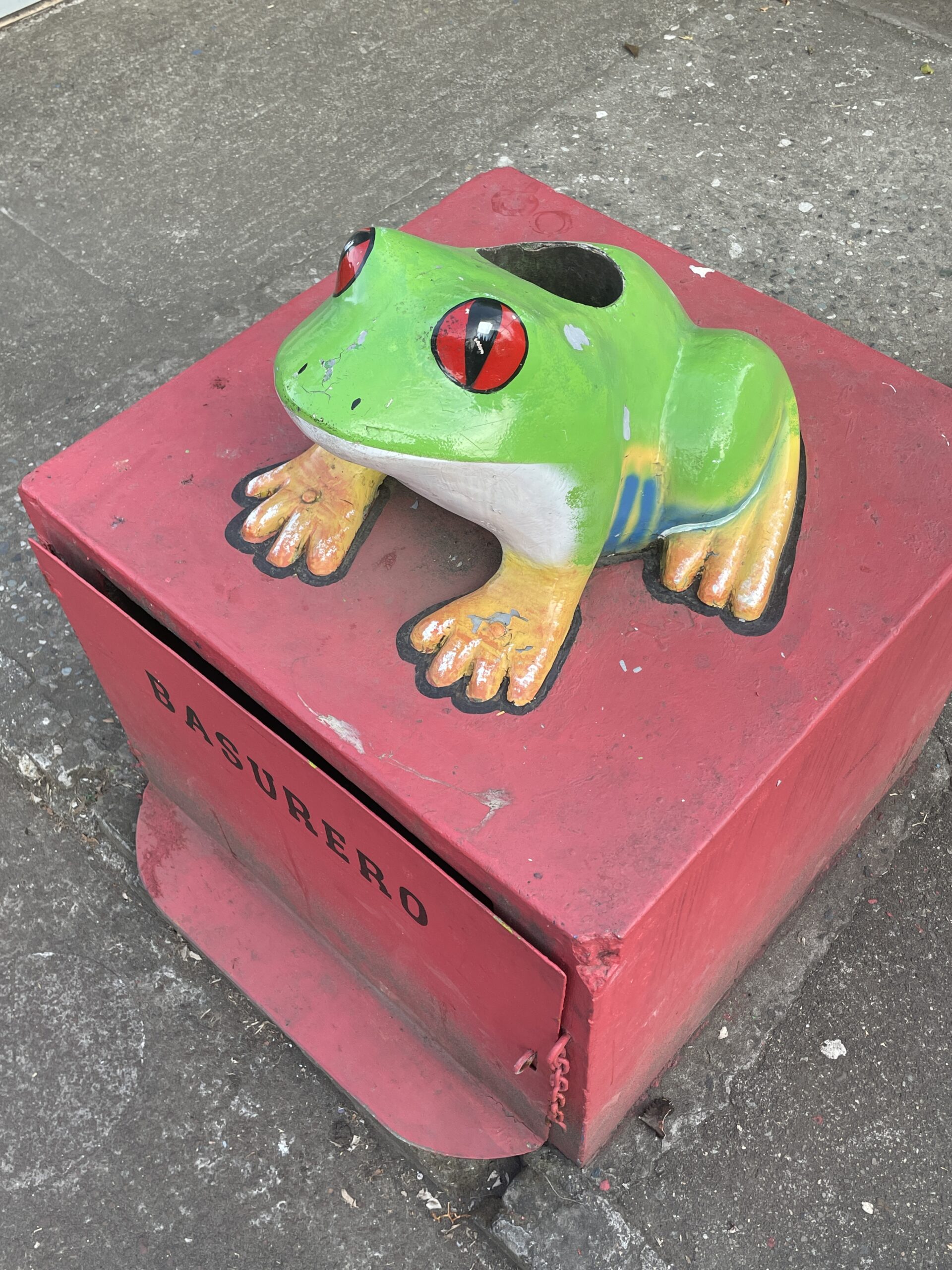 FD4B0A47-5226-4DB4-8C2B-EEEC2EA55054